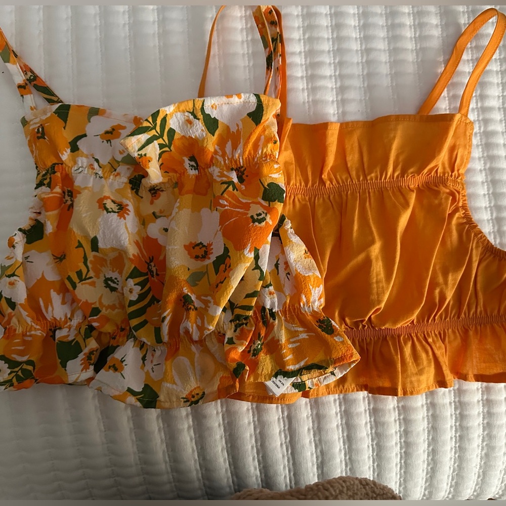 H&M floral cropped tanks